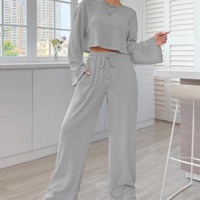 بدلة متماسكة للسيدات