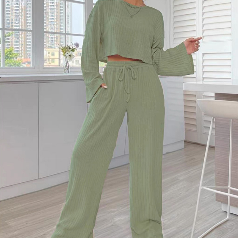 بدلة متماسكة للسيدات