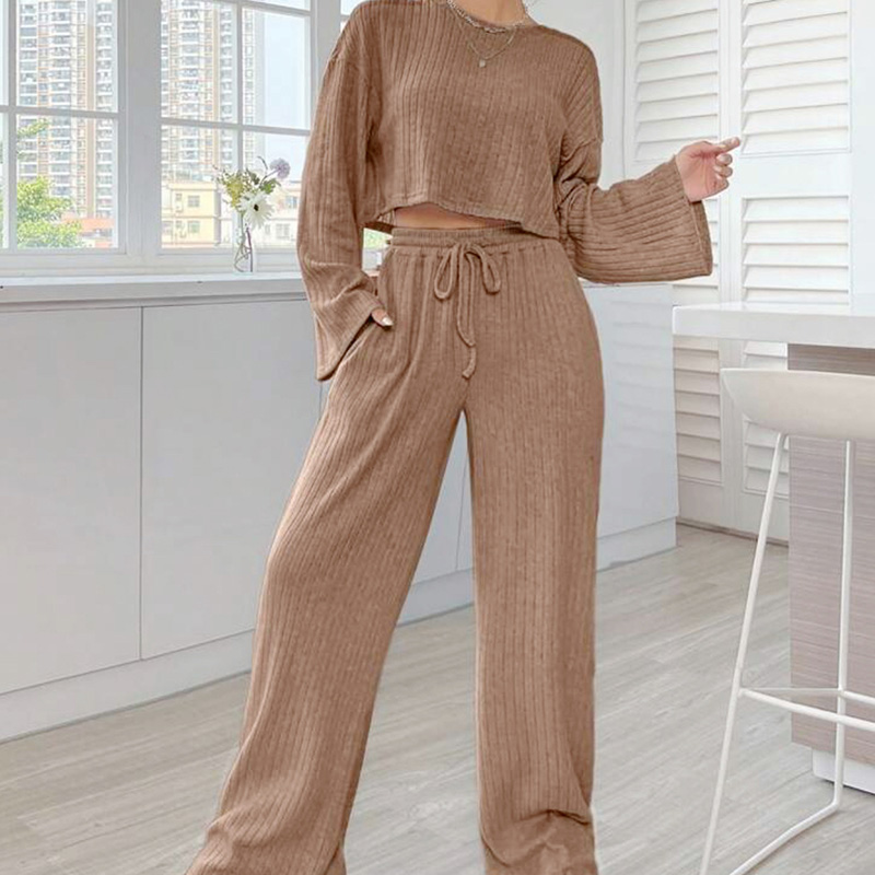 بدلة متماسكة للسيدات