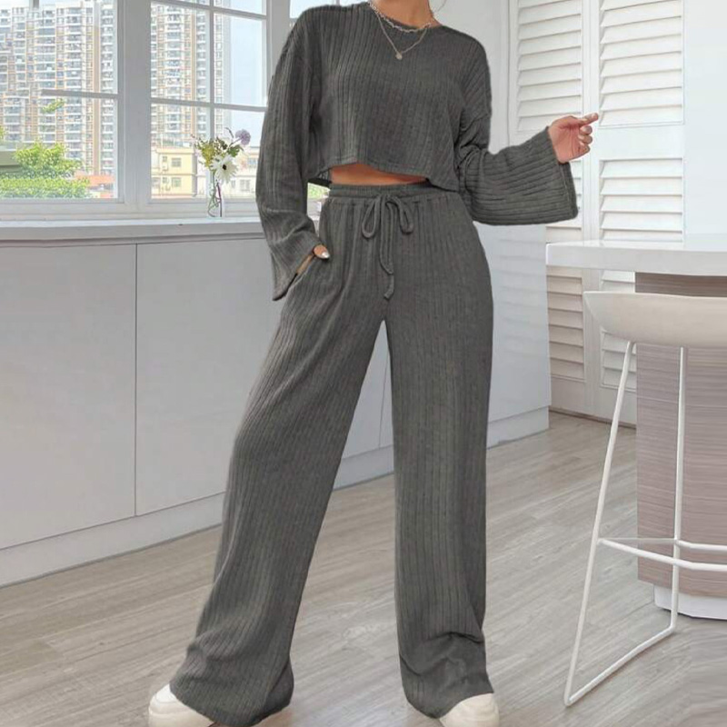 بدلة متماسكة للسيدات