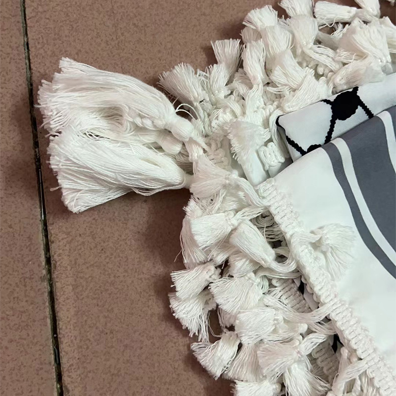 Four-sided Fringed Fashionable Headscarf