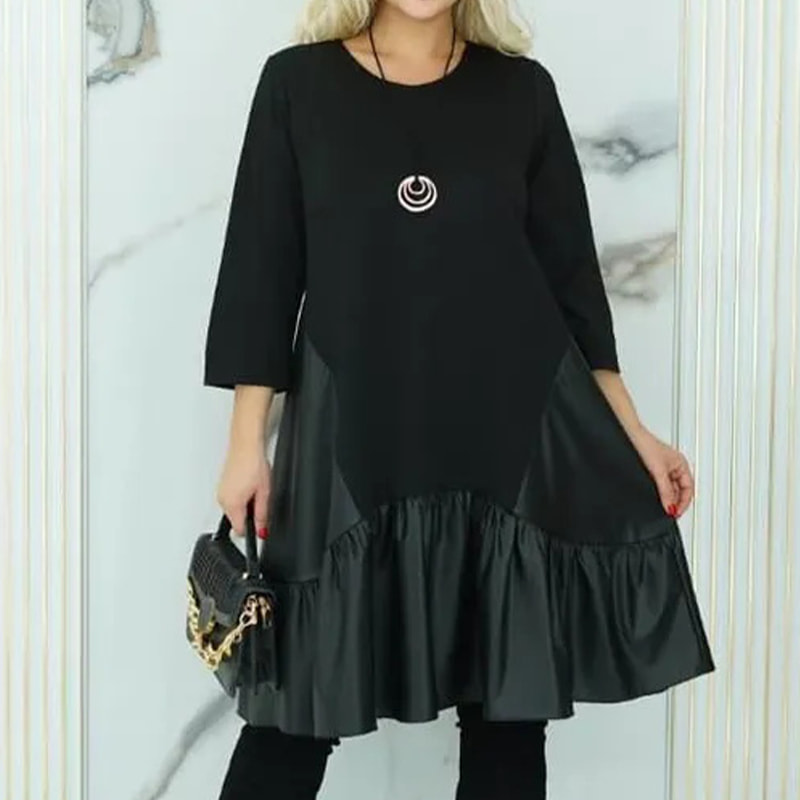 فستان نسائي برقبة دائرية وحاشية مطوية