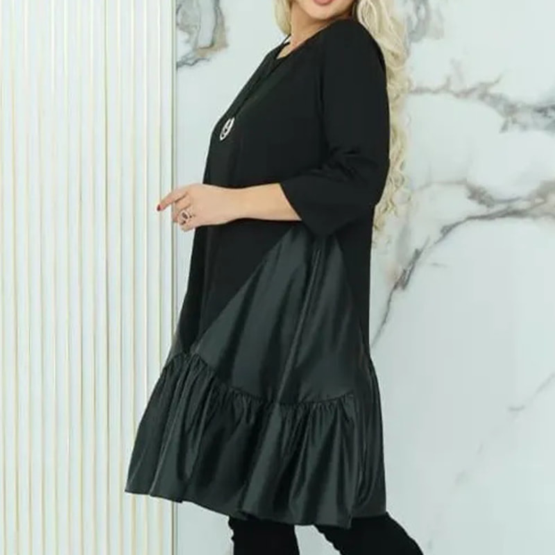 فستان نسائي برقبة دائرية وحاشية مطوية