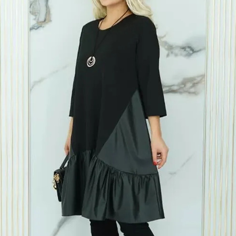 فستان نسائي برقبة دائرية وحاشية مطوية