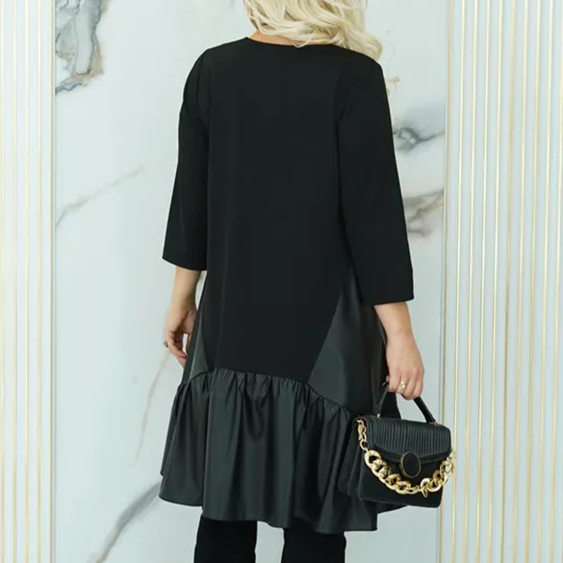 فستان نسائي برقبة دائرية وحاشية مطوية