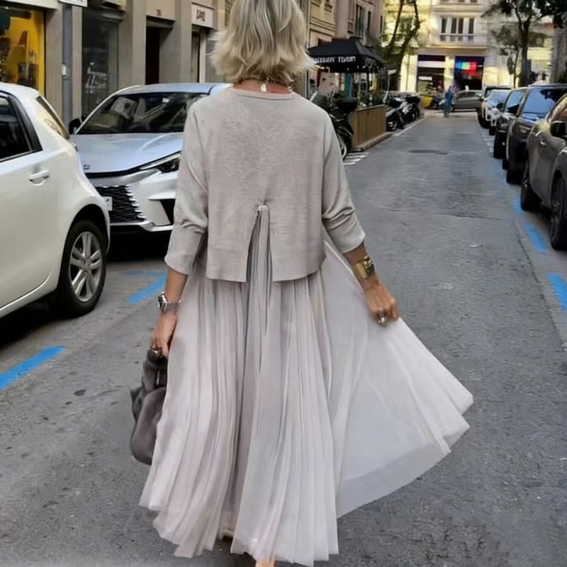 طقم من قطعتين من بلوزات نسائية بأكمام طويلة وفستان بلا أكمام