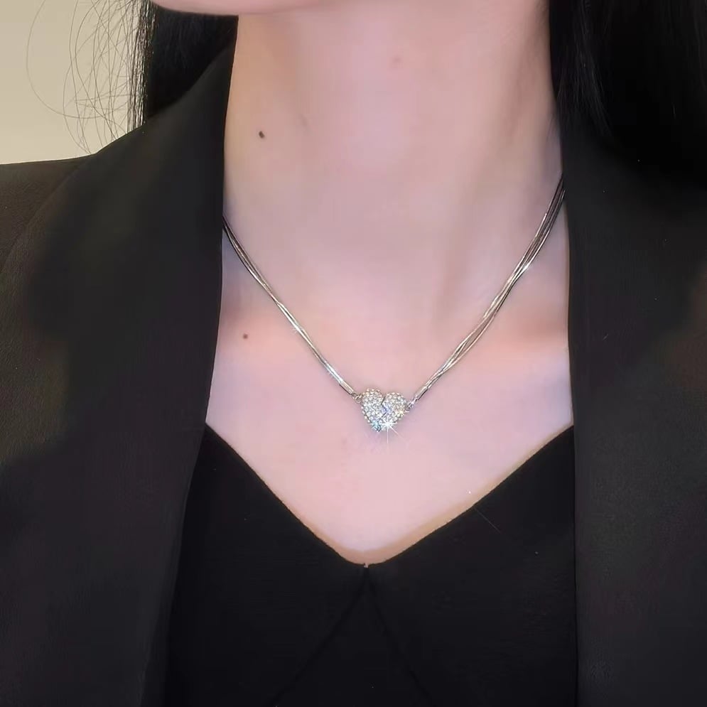 قلادة مرقعة الحب المغناطيسي