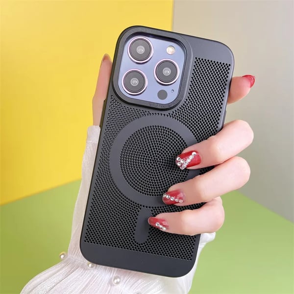 Magnetic case cover with steel mesh heat sink for the iPhone