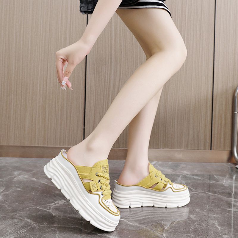 حذاء خفيف الوزن بنعل سميك خفيف الوزن مجوف ومسامي للنساء