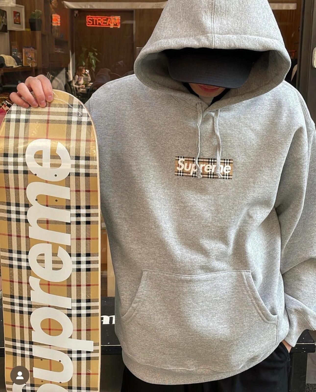 Supreme x Burberry スウェットシャツ