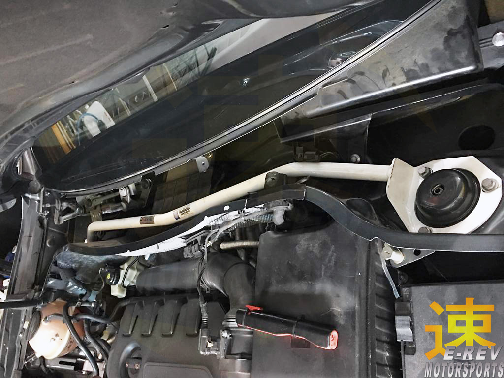 Audi Q3 Typ 8U / Volkswagen Tiguan 5N Front Bar 2PT