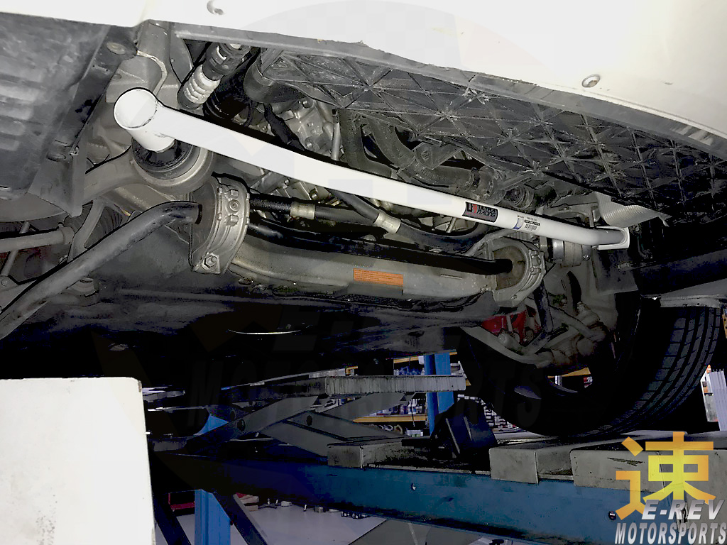 BMW E60 (525i) / (530i) / (535i) Front Lower Arm Bar 2PT