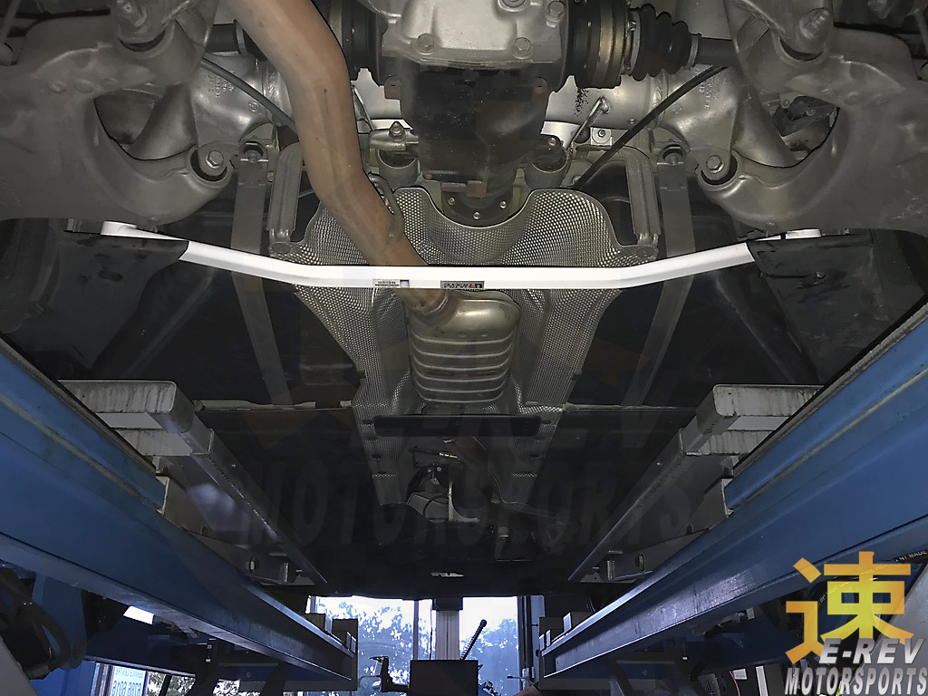 BMW E60 (525i) / (530i) / (535i) Rear Lower Arm Bar 2PT