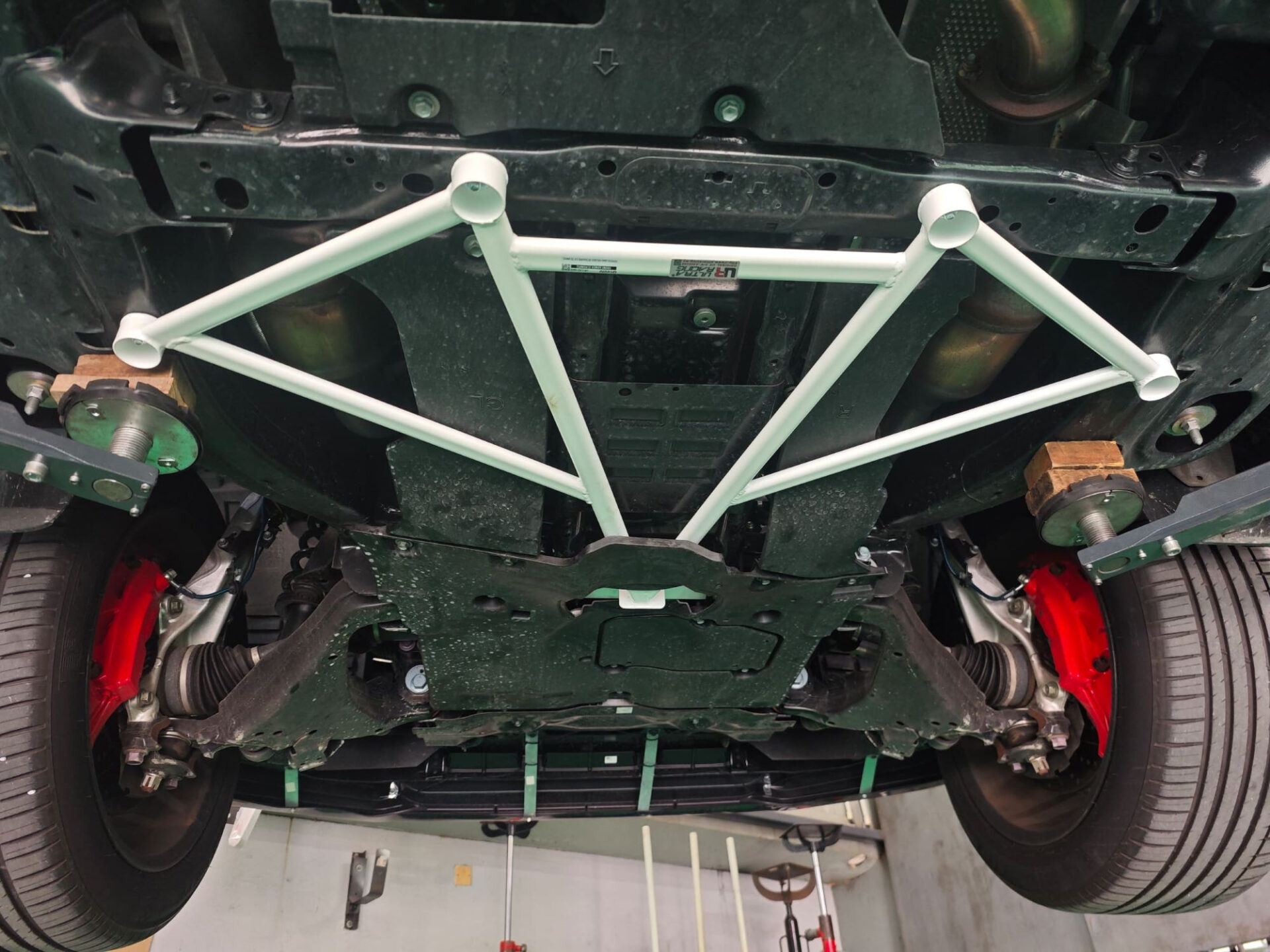 Toyota Land Cruiser ZX (VJA300) Front Lower Arm Bar 5PT