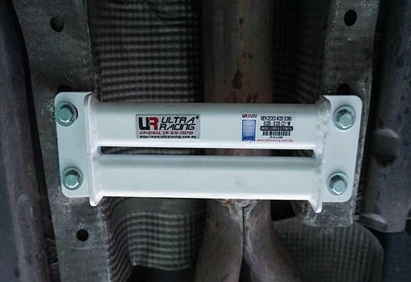 Mercedes-Benz S-Class W220 Middle Lower Arm Bar 2PT