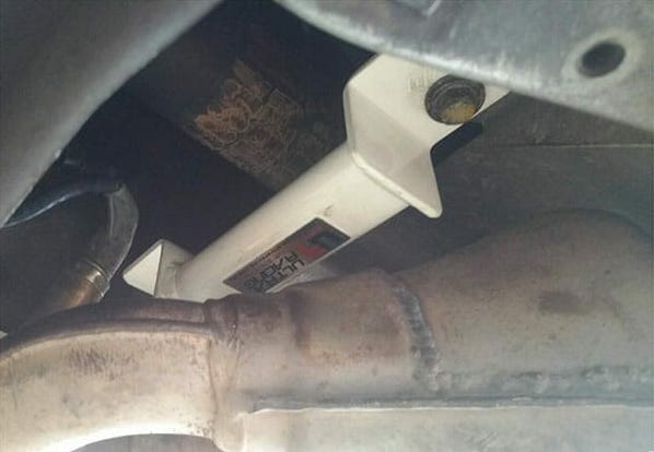 Mercedes-Benz C-Class W202 MiddleLower Arm Bar 2PT