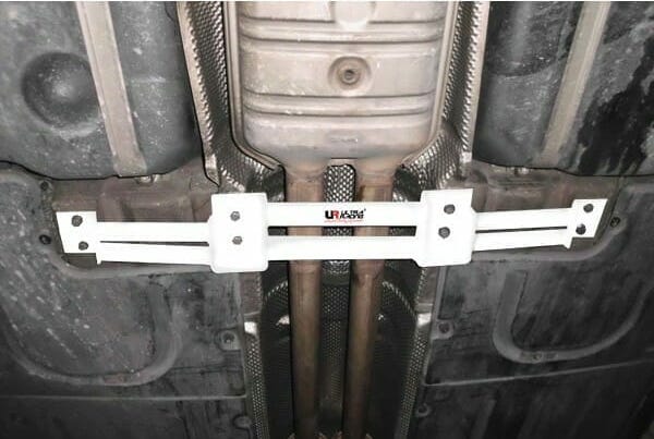 BMW E65 (730i) / (735i) / (740i) Middle Lower Arm Bar 4PT