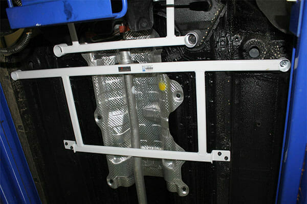 Ssangyong Tivoli Middle Lower Arm Bar 4PT