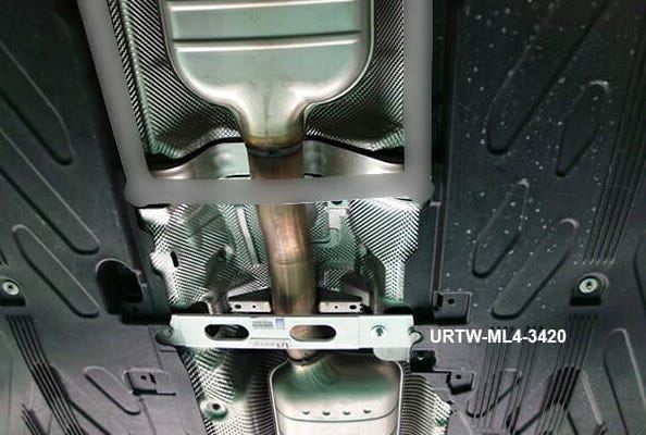 Mercedes-Benz C205 / C238 / S205 / S213 / W205 / W213 Middle Lower Arm Bar 4PT