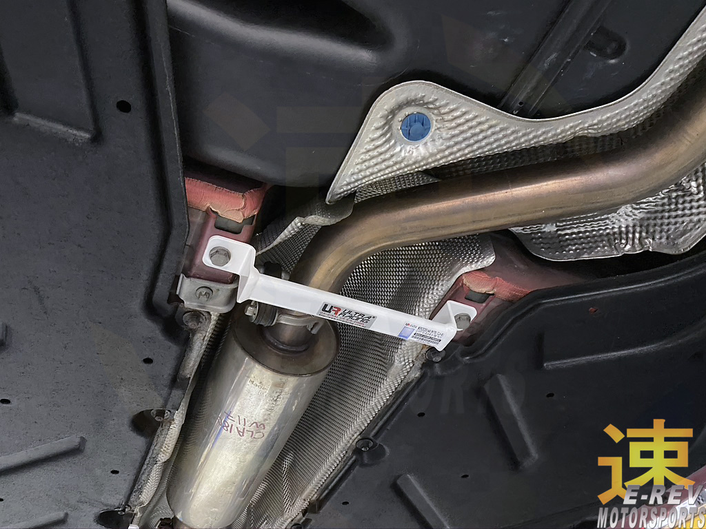 Mercedes-Benz CLA 45 C117 / W176 A45 / GLA X156 A45 Middle Lower Arm Bar 2PT