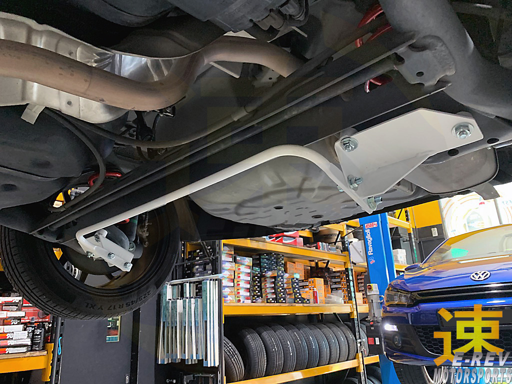 Nissan Cube / Grand Livina / Latio / March / Mirca / Sylphy / Versa Rear Anti Roll Bar 16MM