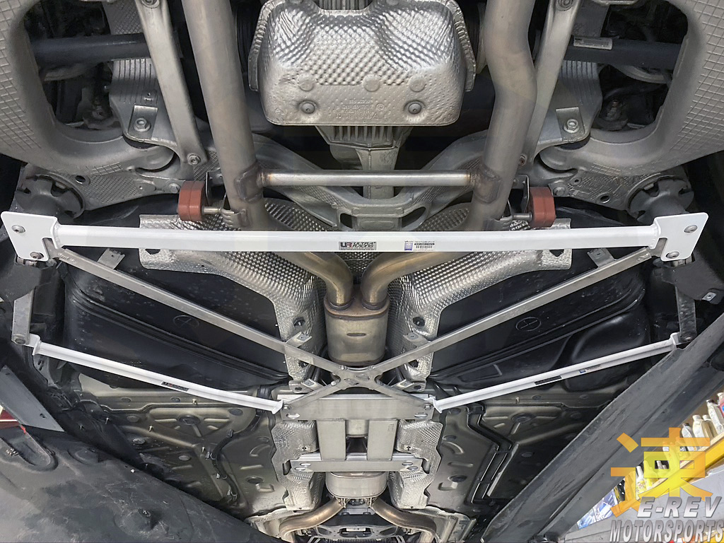 Porsche Panamera 970 Rear Lower Arm Bar 2PT