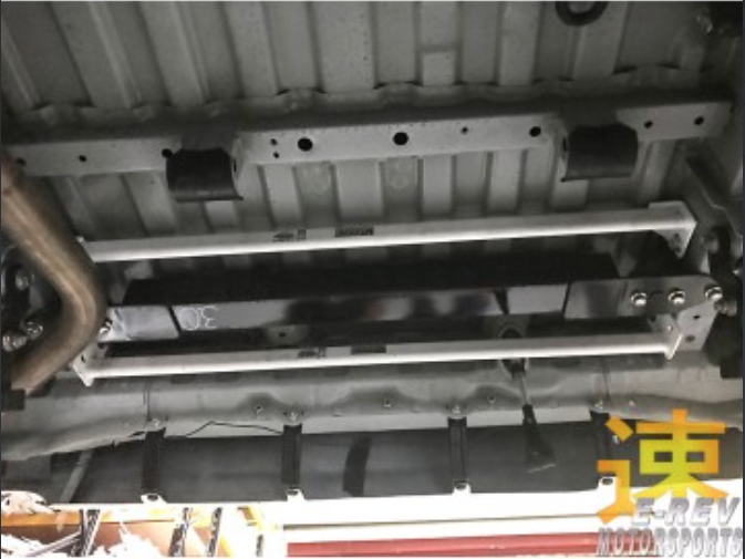 Toyota Hi-Ace H200 Rear Lower Arm Bar 2PT