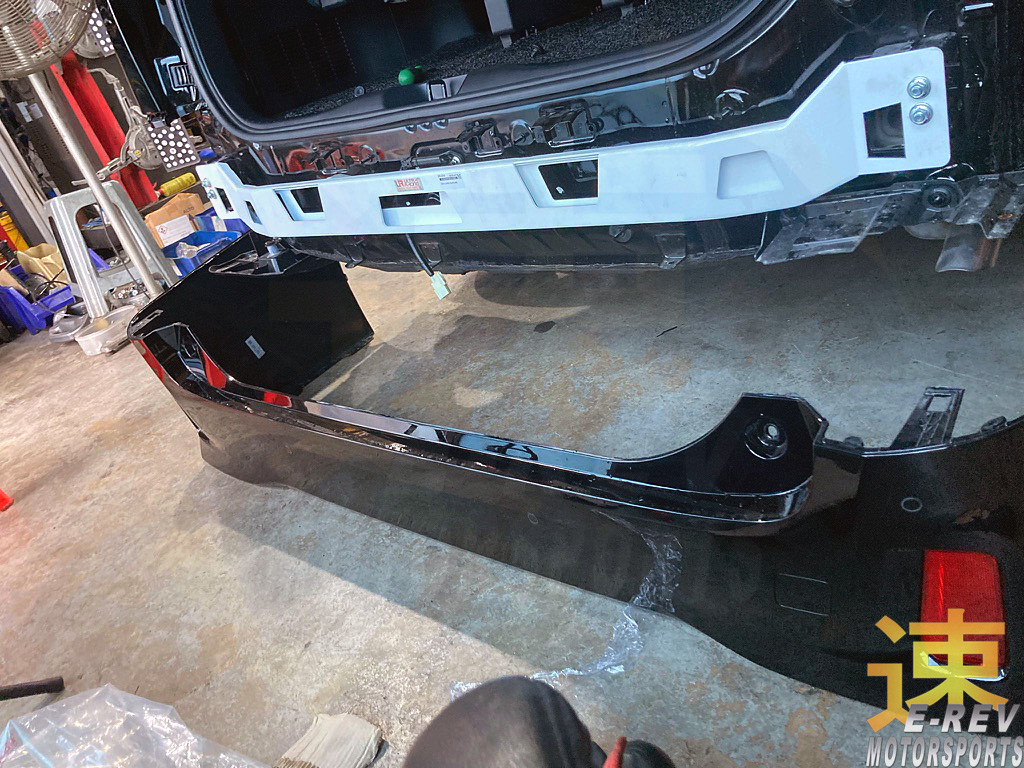 Toyota Alphard AH30 Rear Anti Collision Bar