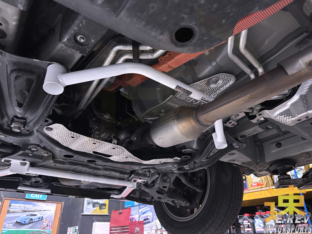 Toyota Alphard AH30 2.5L / Vellfire AH30 2.5L / Alphard Hybrid AH30 Middle Lower Arm Bar 2PT