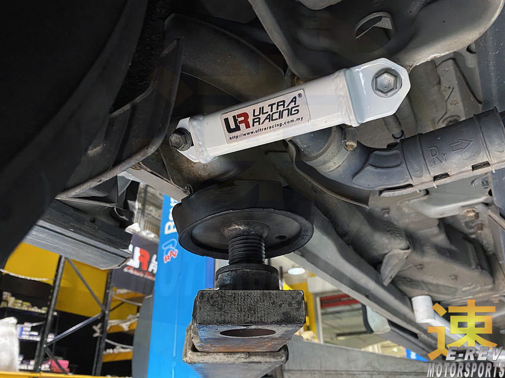 Toyota Estima Rear Lower Side Arm Bar