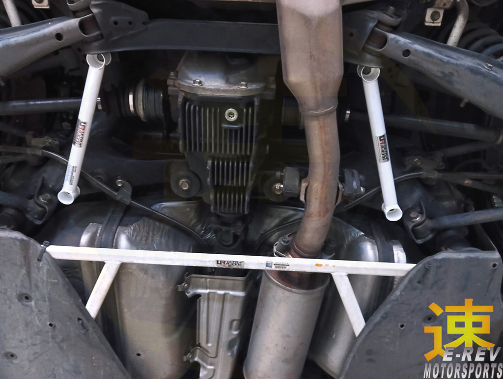 Lexus IS250 XE20 / IS300 XE20 / GS300 S190 / Toyota Mark X X120 / X130 / ZIO / Crown S180 Rear Lower Arm Side Bar 4PT