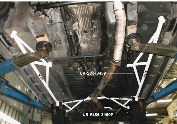 Nissan Skyline GTR R34 Side Step 6PT