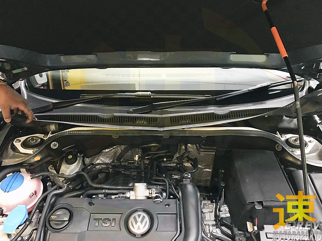 Volkswagen Jetta A5 / Jetta A6 / Sagitar A5 Front Bar 2PT