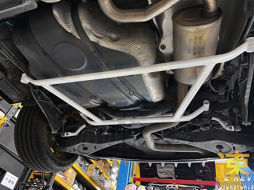 Volkswagen Beetle A5 / Golf MK5 / MK6 / Jetta A5 / A6 / Sagitar A5 / Scirocco / Touran / Audi A3 / Skoda Octavia Typ 1Z Rear Lower Arm Bar 4PT