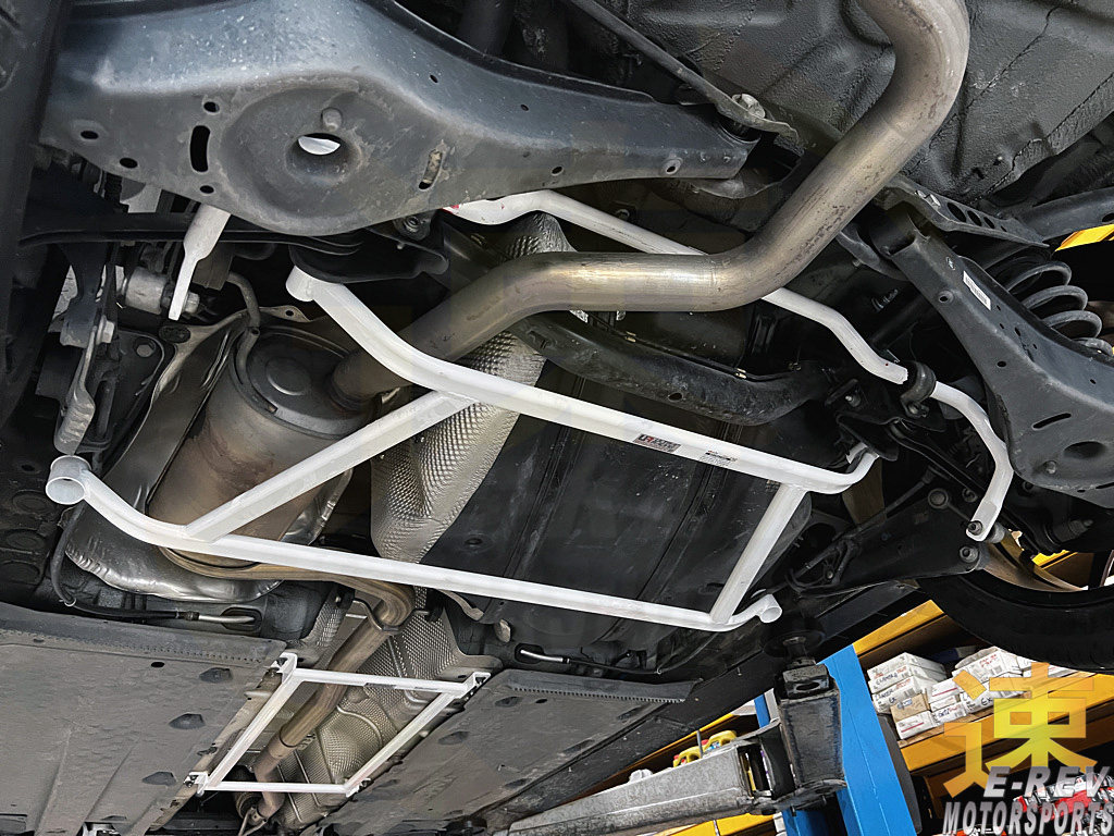 Volkswagen Beetle A5 / Golf MK5 / MK6 / Jetta A5 / A6 / Sagitar A5 / Scirocco / Touran / Audi A3 / Skoda Octavia Typ 1Z Rear Lower Arm Bar 4PT