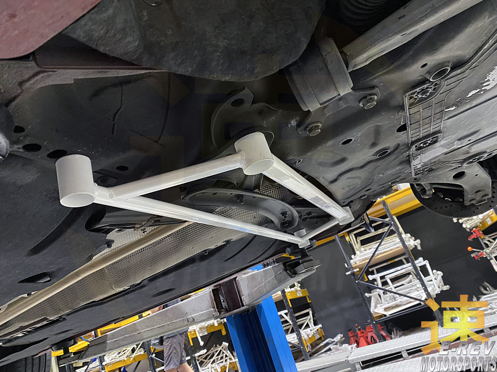 Volvo V40 T4 / T5 Front Lower Arm Bar 4PT