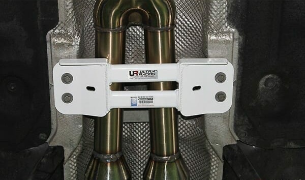 BMW E90 (M3) / E92 (M3) Middle Lower Arm Bar 2PT