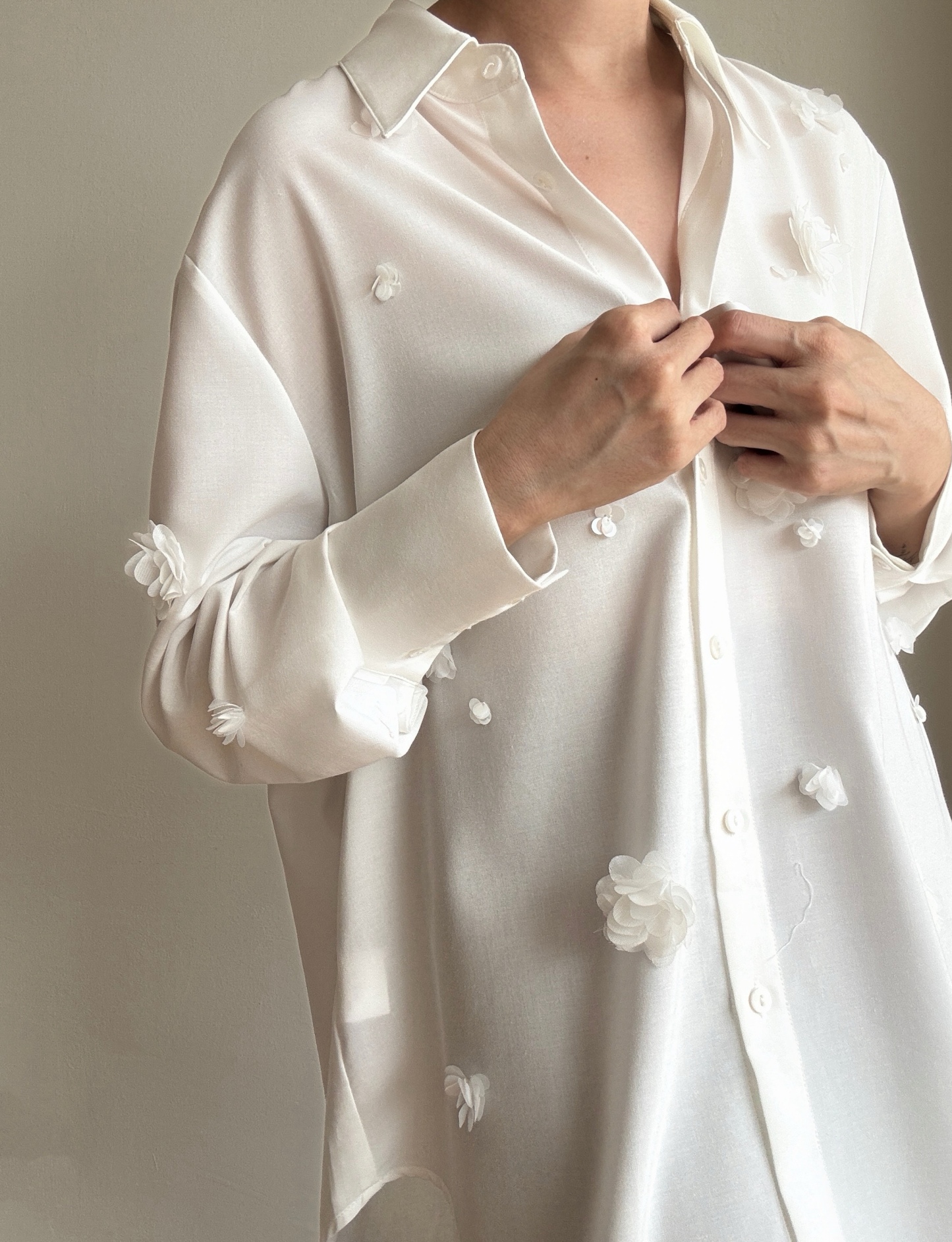 Leona Detailed 3D Floral Shirt 