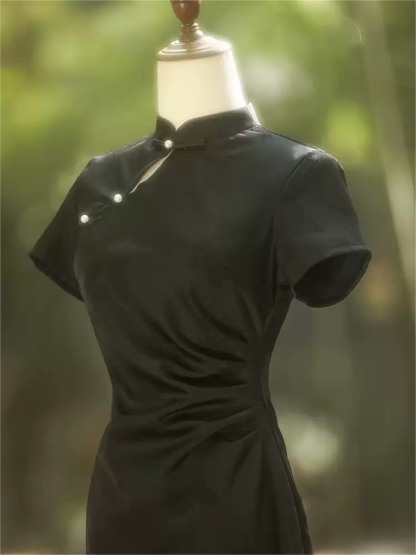 Ya Ben Jacquard Cheongsam