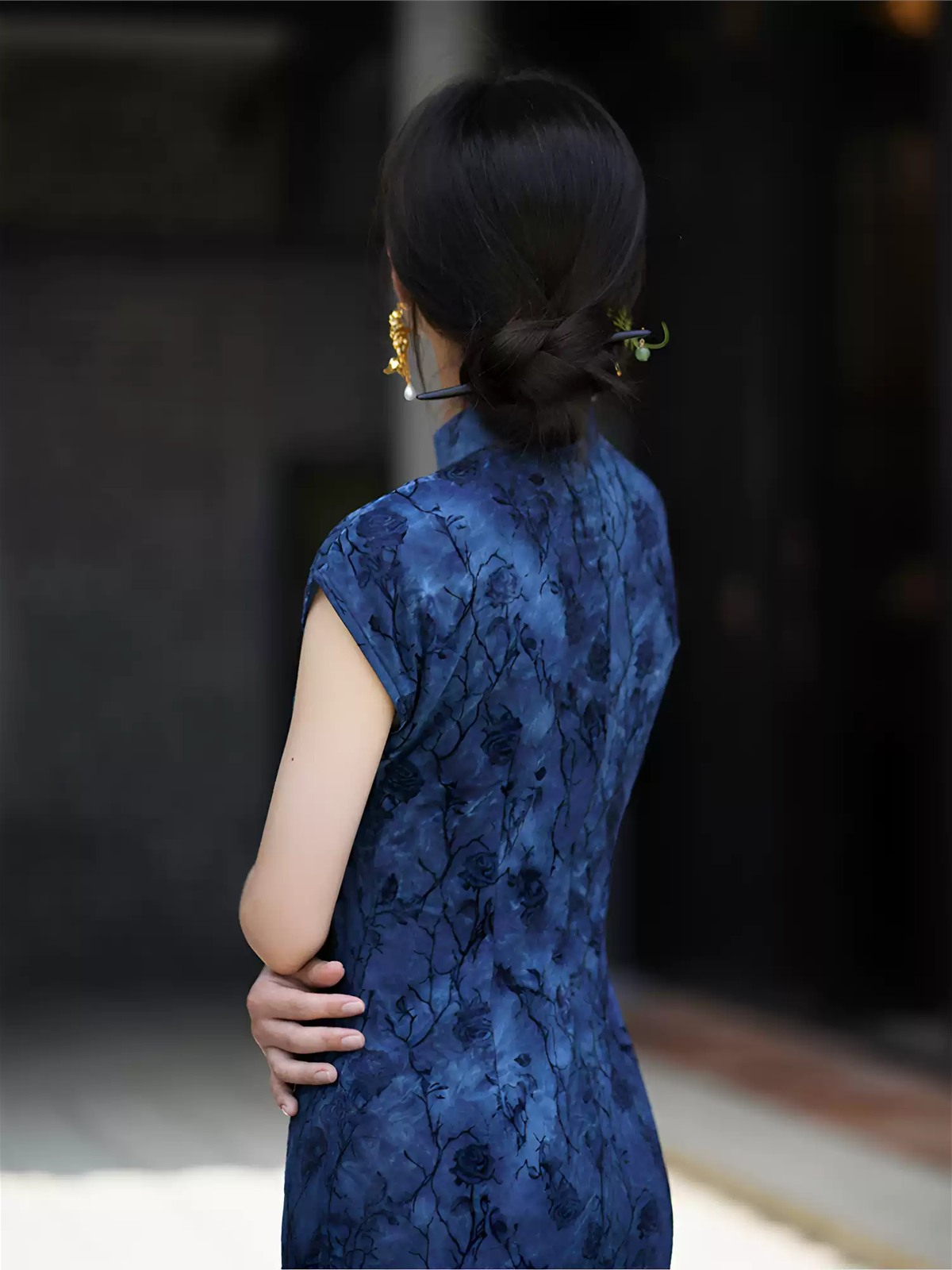 Yun Den Floral Jacquard Cap Sleeve Cheongsam