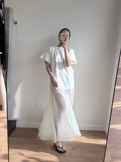 Vivay Flowy Panel Dress