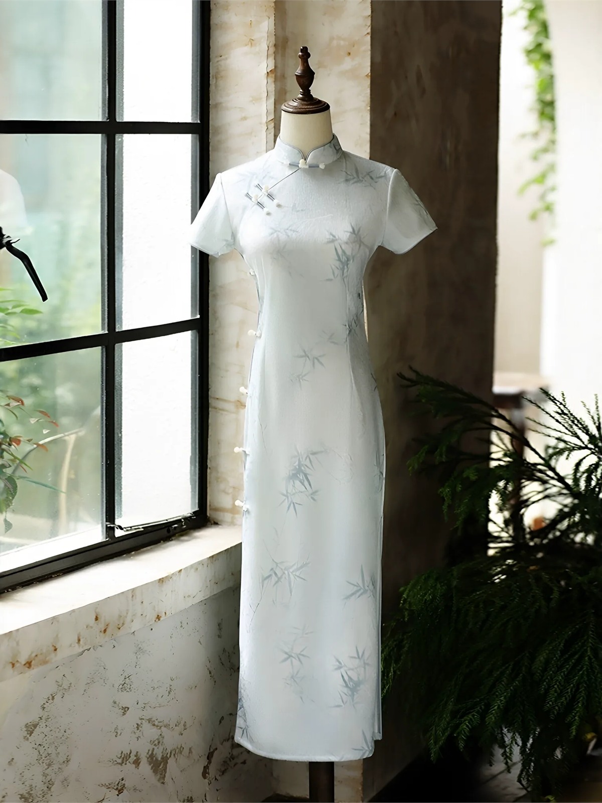 Yun Die Bamboo Print Short Sleeve Cheongsam