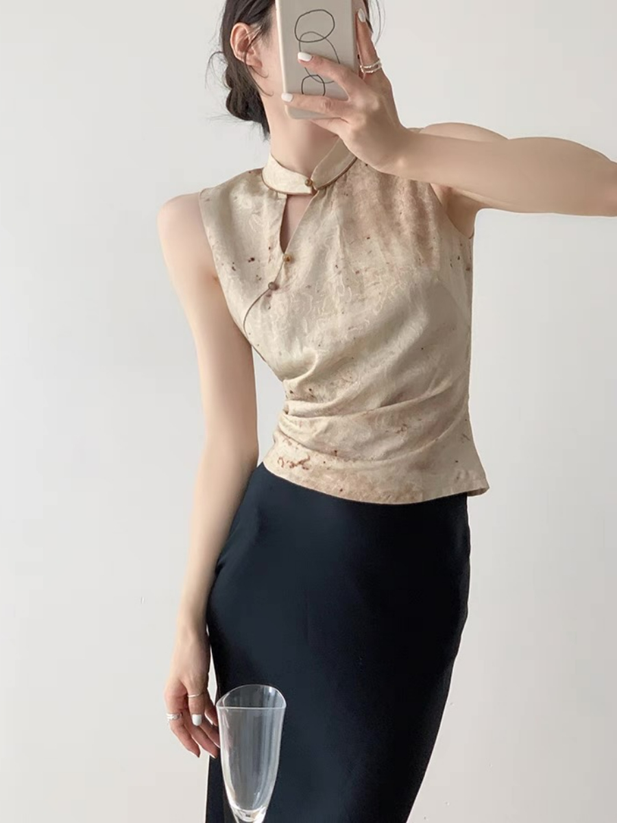 Xin Xin Sleeveles Oriental Top