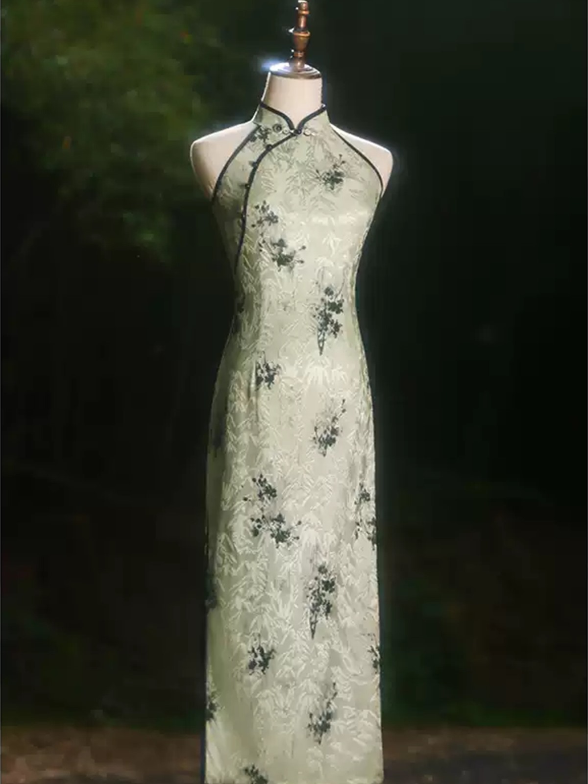 Ya Chan Floral Print Halter Cheongsam