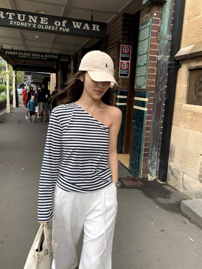 One Shoulder Top 1