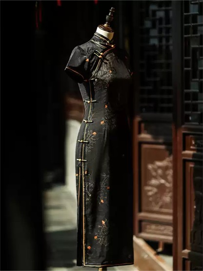 Ya Bao Floral Jacquard Cheongsam