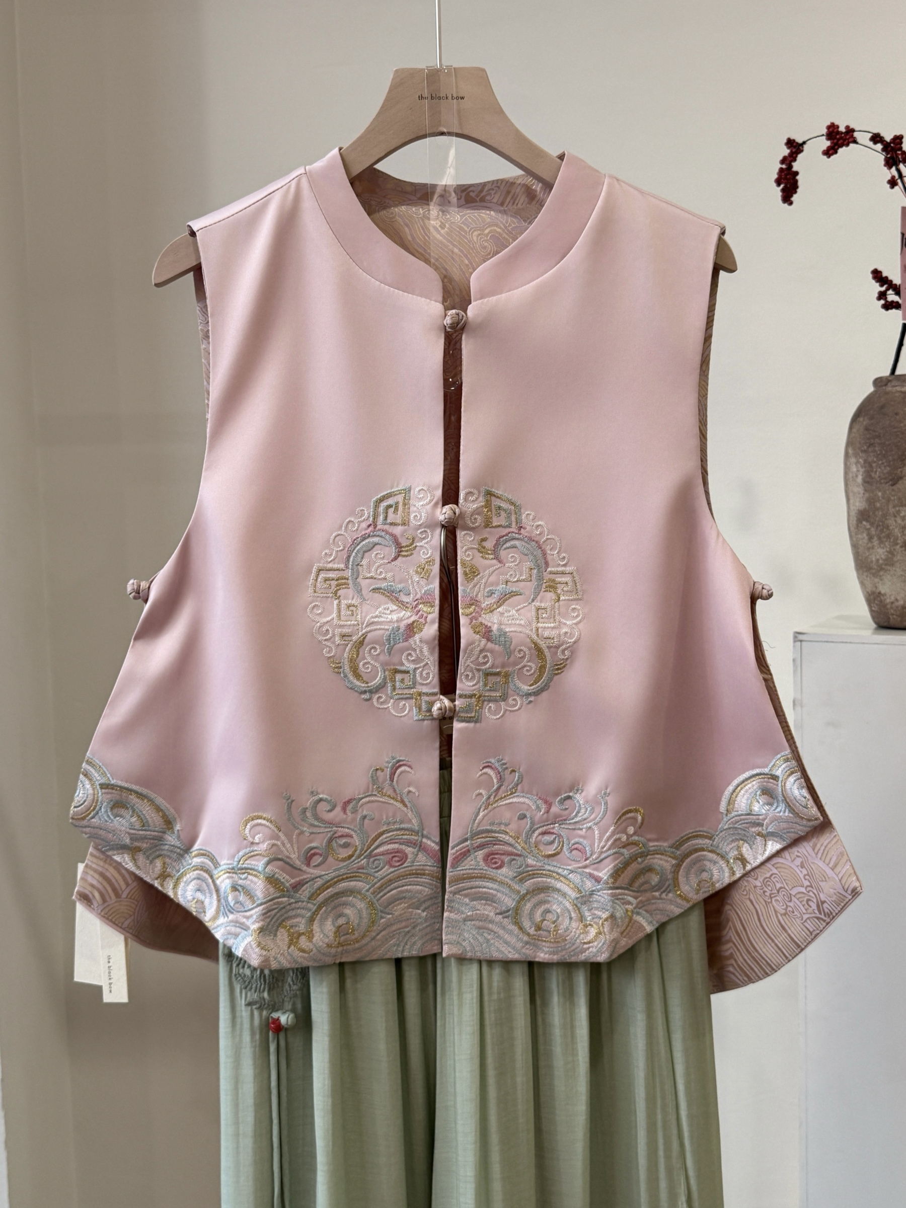 Shuang Qi Pankou Two Sided Oriental Vest