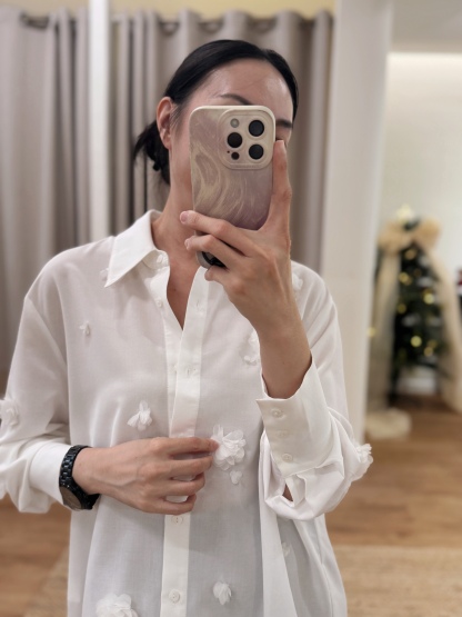 Leona Detailed 3D Floral Shirt 