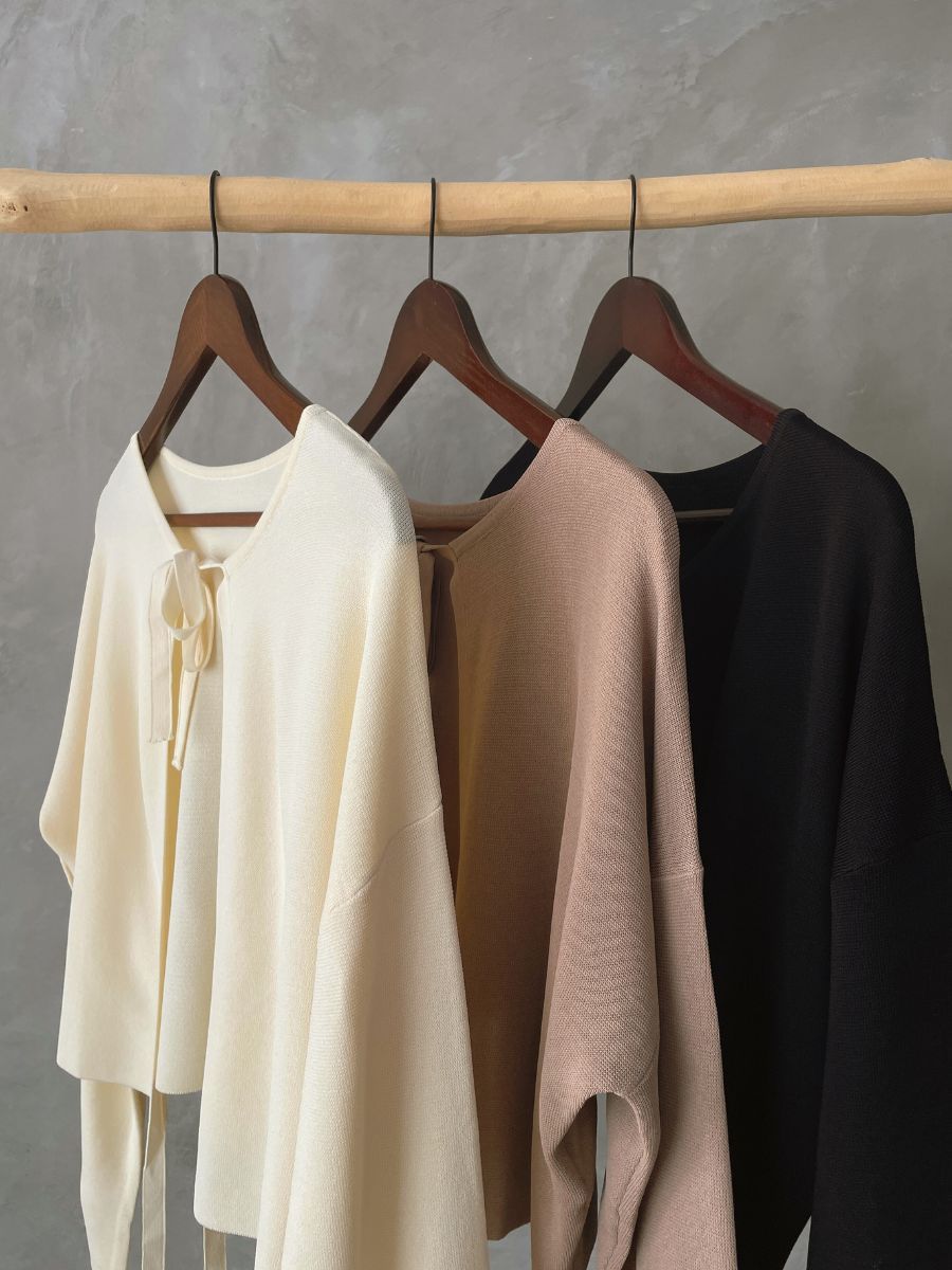 Gynna Double Tie Knit Cardigan (Discounted-Free size)-The Black Bow-