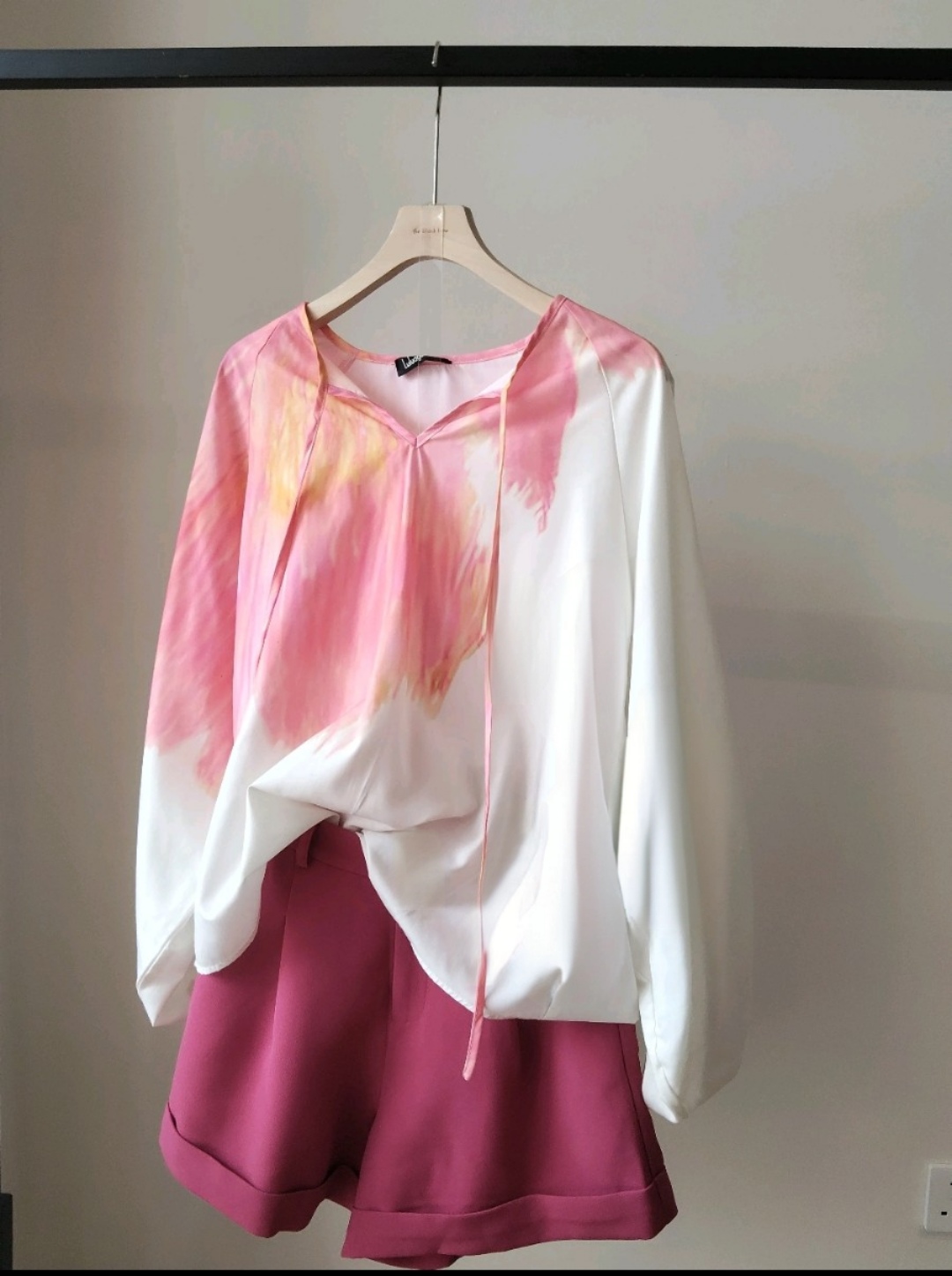 Virginia Floral Lanter Sleeve Top